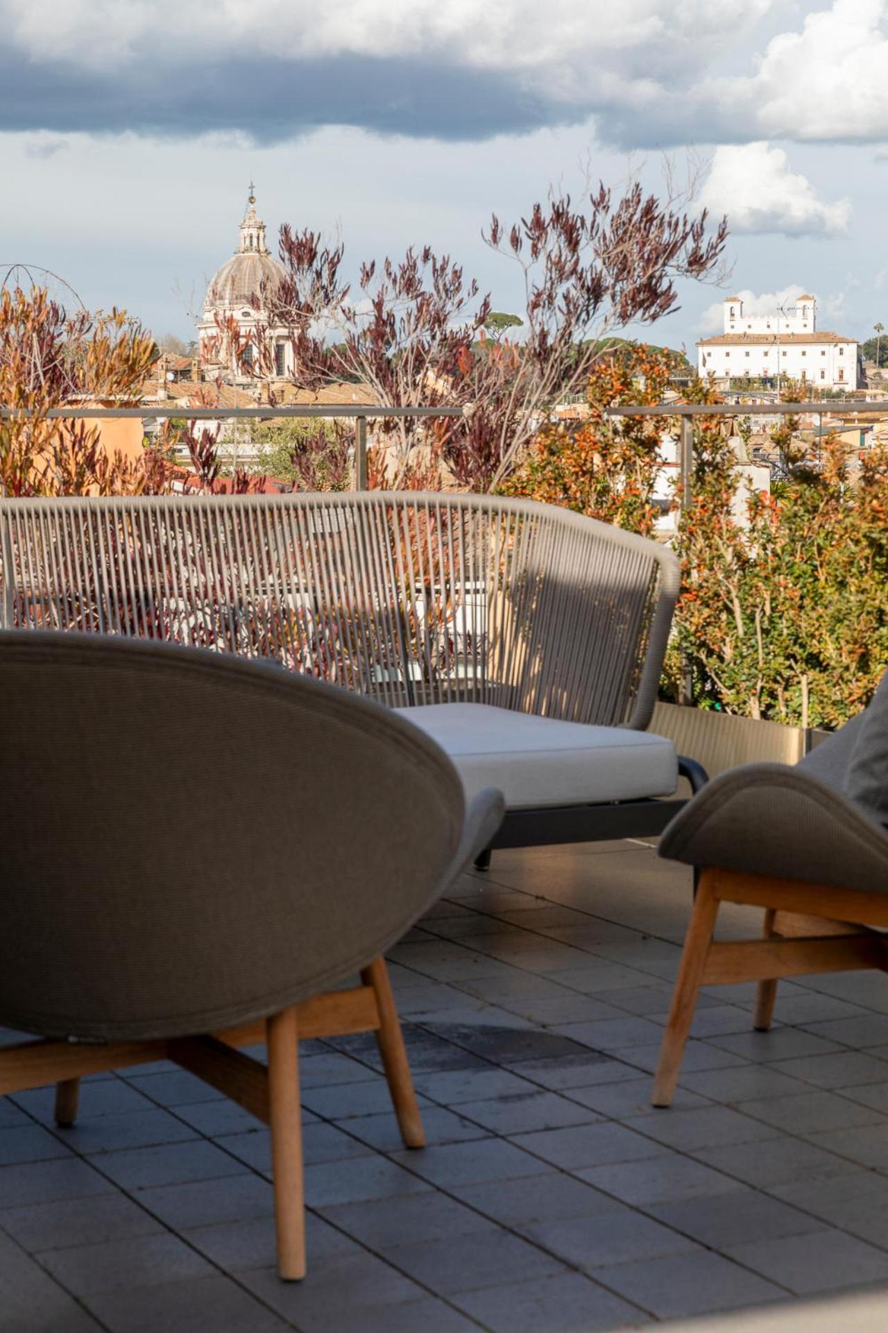 Restart Accommodations Moro * Rome